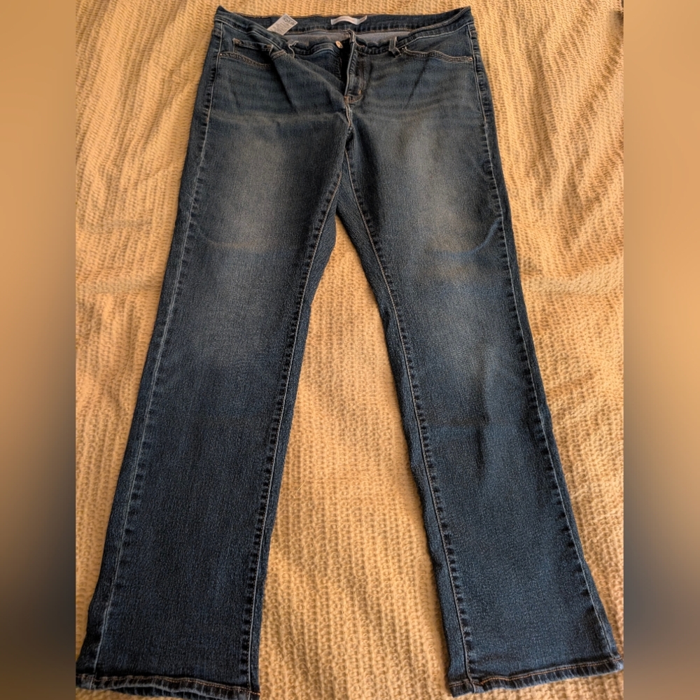 Stylish Denim Women's Straight Leg Jeans